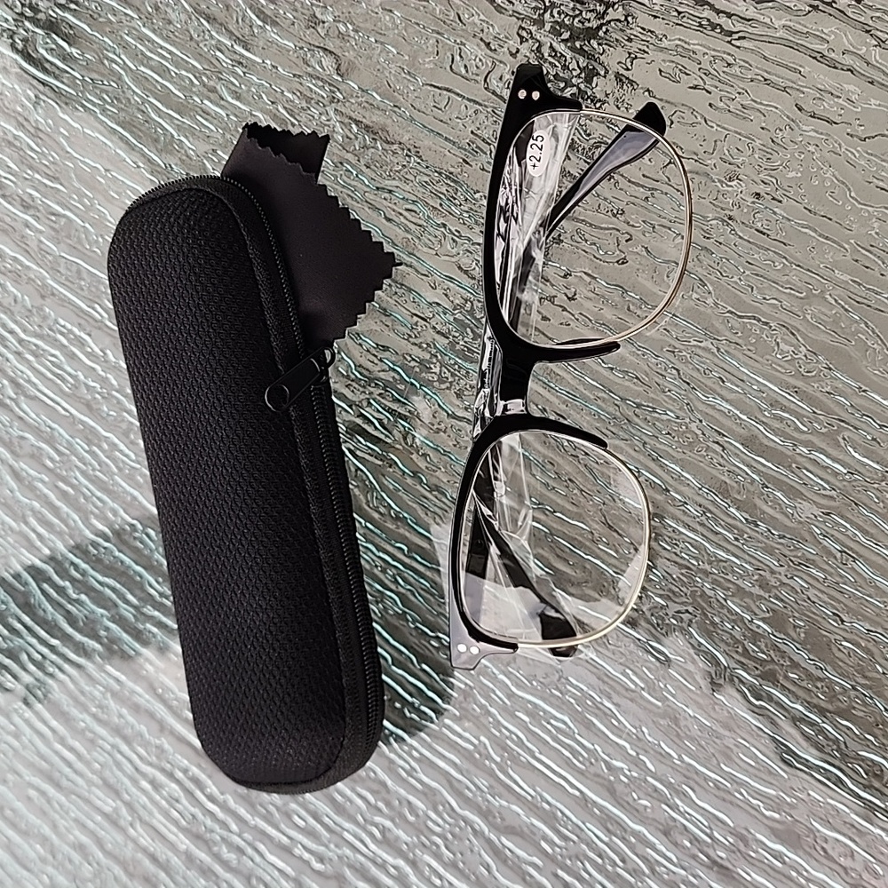 EyeKeeper Fashion Readers Half Rimmed Black Silver +2.25 NWT X002QY49UB